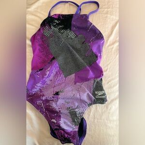 Speedo swimsuit NWOT women Endurance+ plus free back size 10 36 one piece purple
